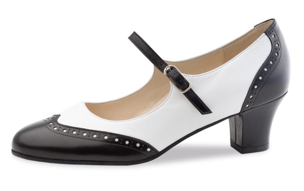 Emma45black
